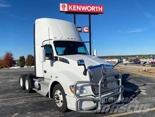 Kenworth T 680 Naudoti vilkikai