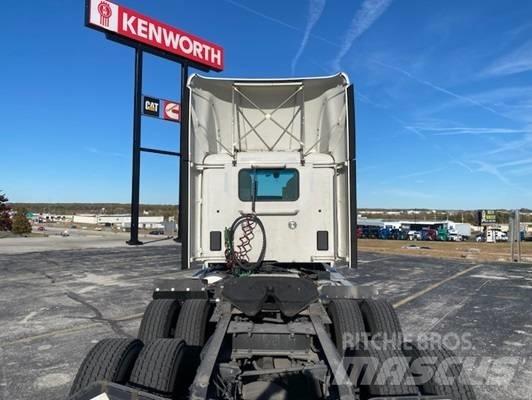 Kenworth T 680 Naudoti vilkikai