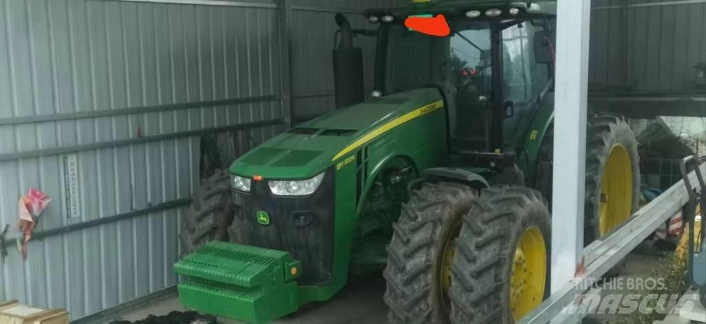 John Deere 8R·3204 Traktoriai