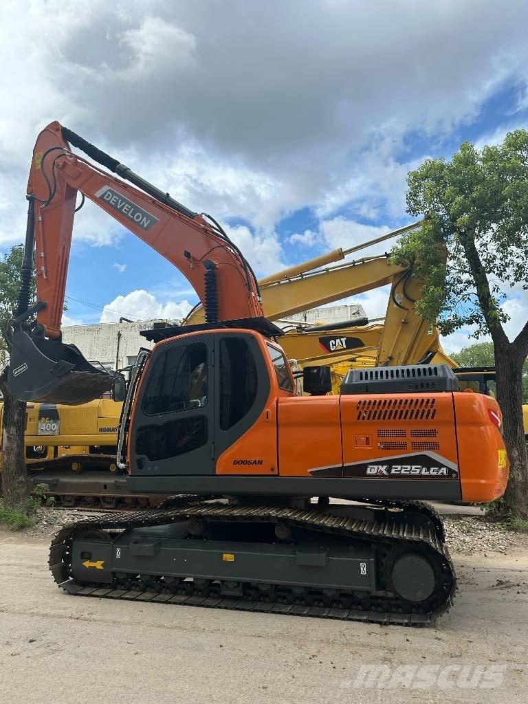 Doosan DX 225 LCA Vidutinės galios ekskavatoriai 7-12 t