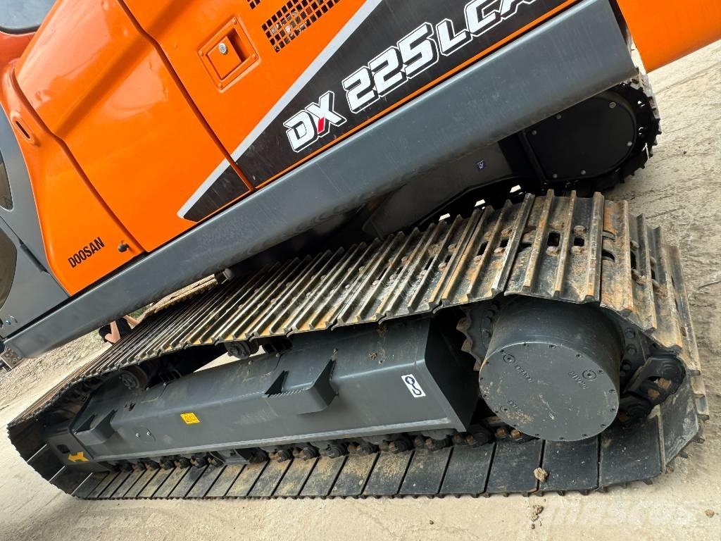 Doosan DX 225 LCA Vidutinės galios ekskavatoriai 7-12 t