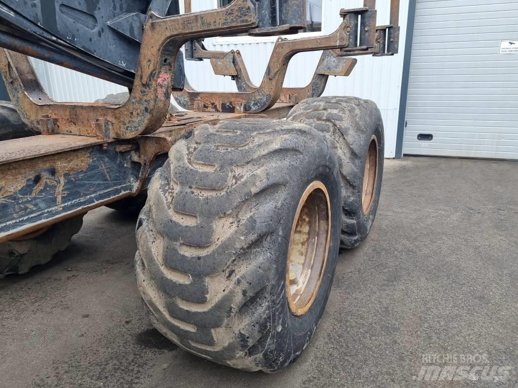 Komatsu 855 Naudoti miškovežiai (Forvarderiai)