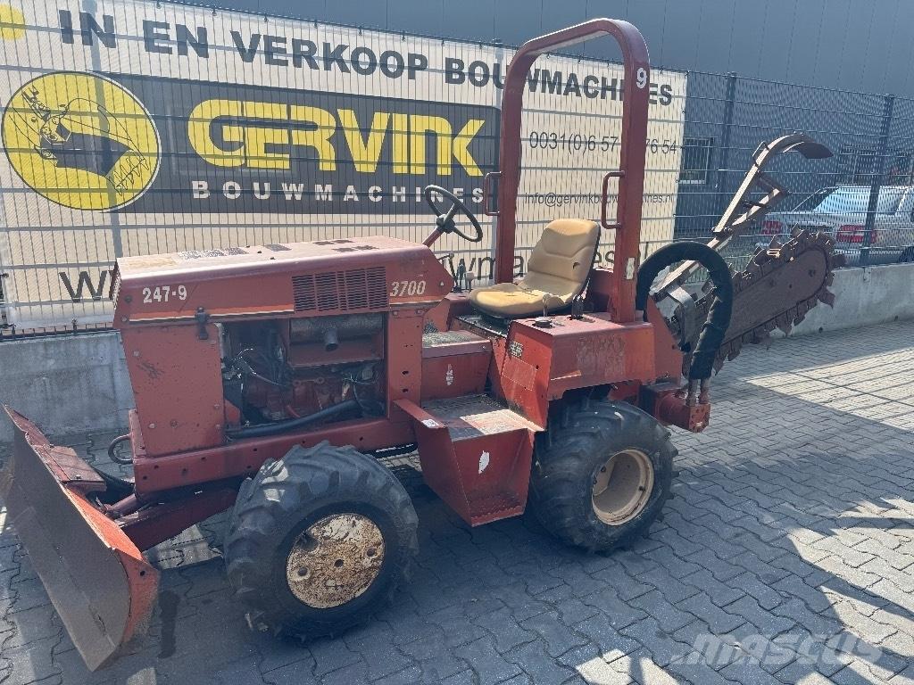 Ditch Witch 3700 DD Tranšėjų ekskavatoriai