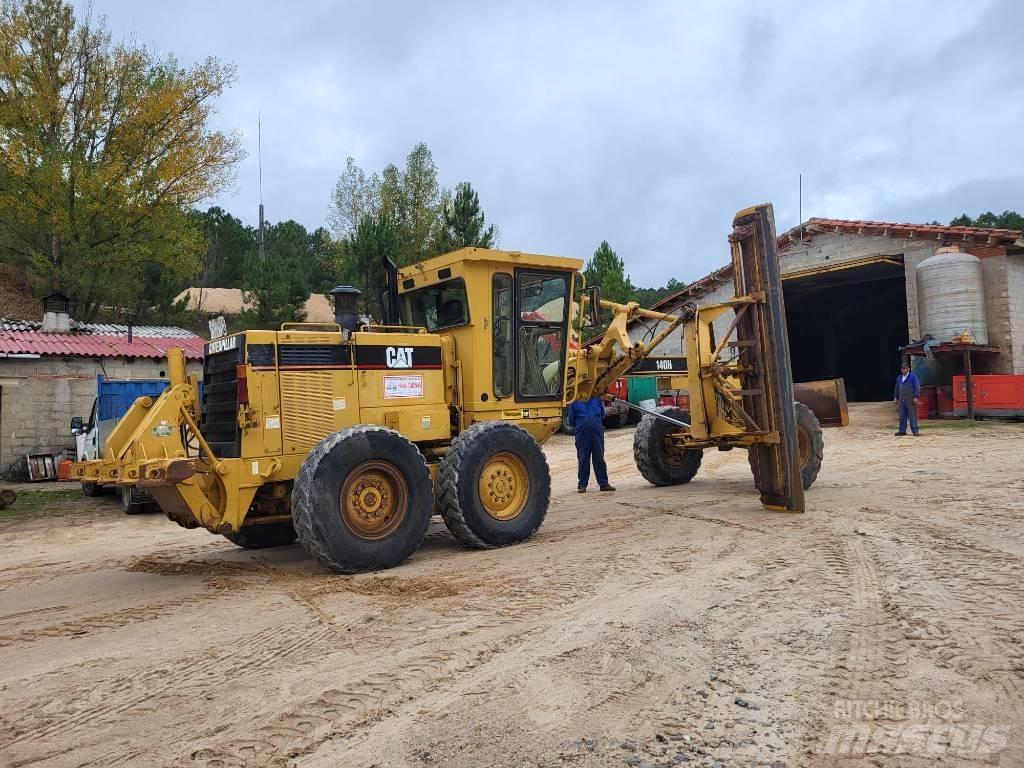 CAT 140 H Greideriai