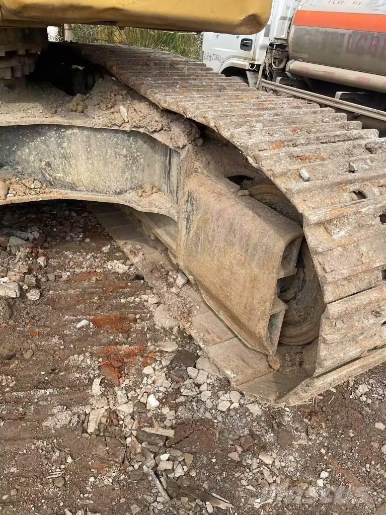 CAT 336 Vikšriniai ekskavatoriai