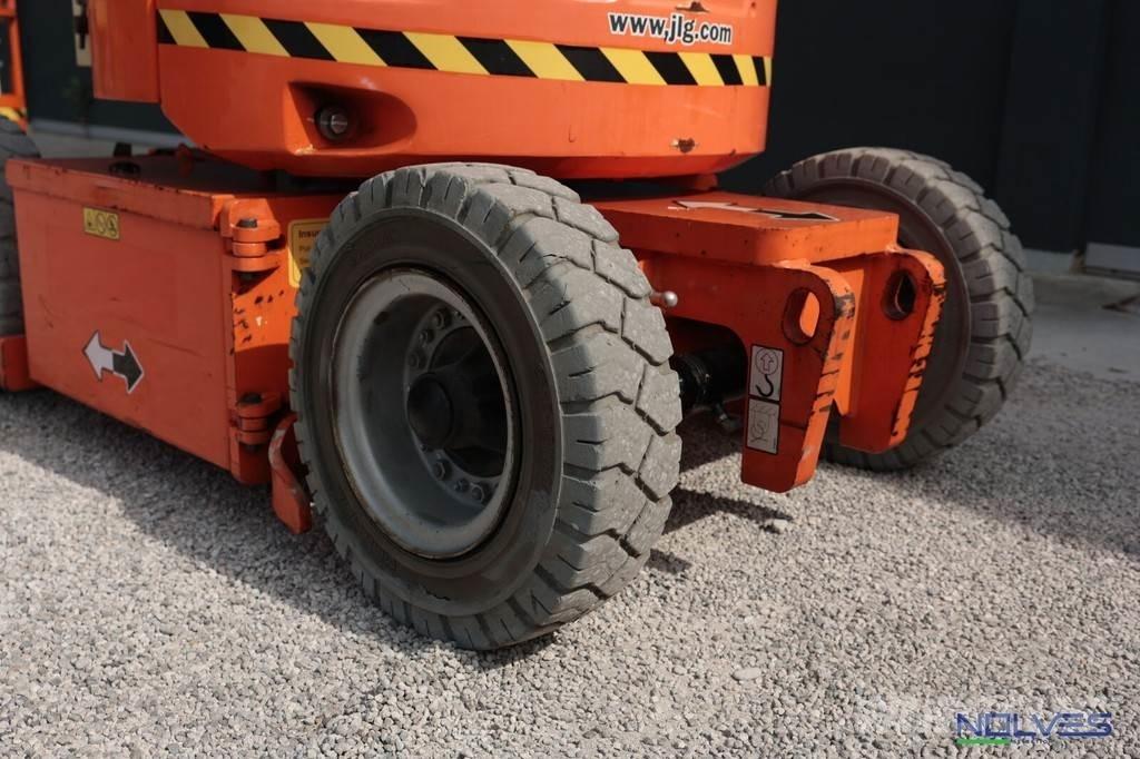 JLG E300AJP Alkūniniai keltuvai