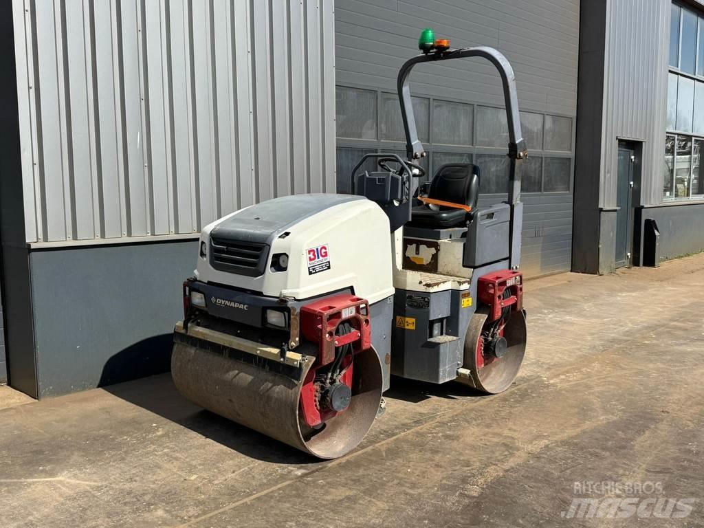 Dynapac CC1200 Porinių būgnų volai