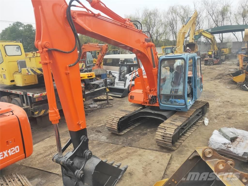 Hitachi EX120 Vidutinės galios ekskavatoriai 7-12 t