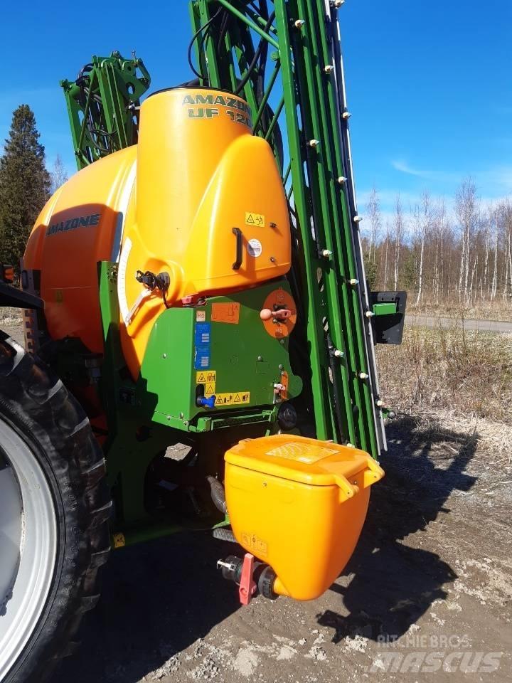 Amazone UF 1201 Įmontuoti purkštuvai