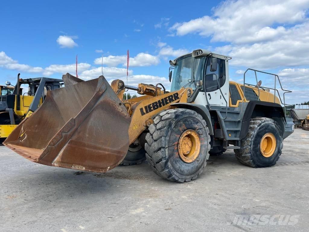 Liebherr L 580 Naudoti ratiniai krautuvai