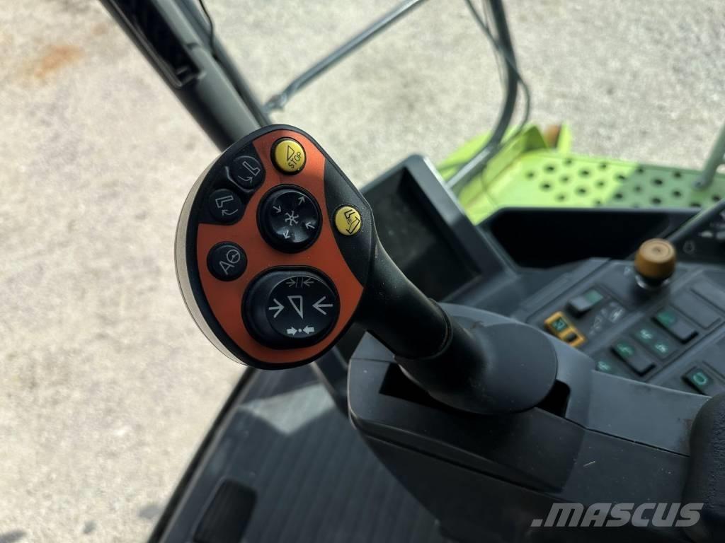 CLAAS Lexion 550 Derliaus nuėmimo kombainai