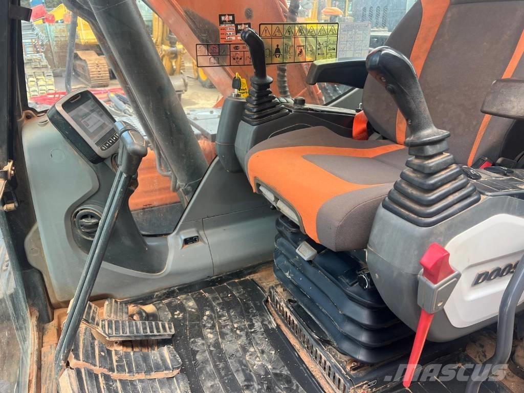 Doosan DX 140 LC Vikšriniai ekskavatoriai