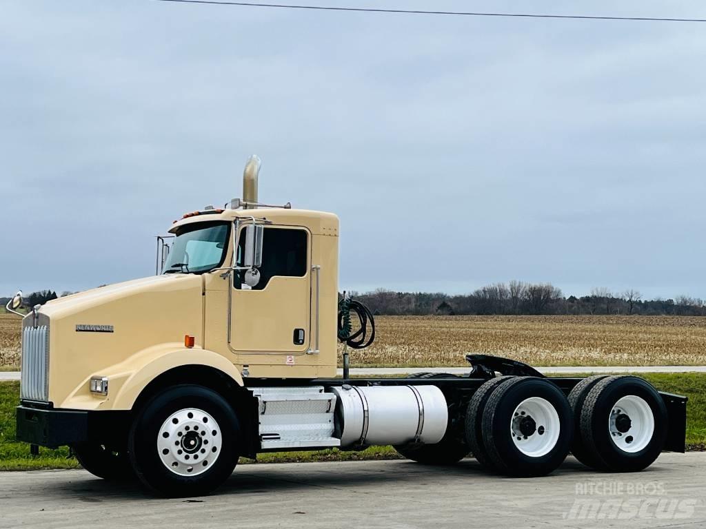 Kenworth T 800 Naudoti vilkikai