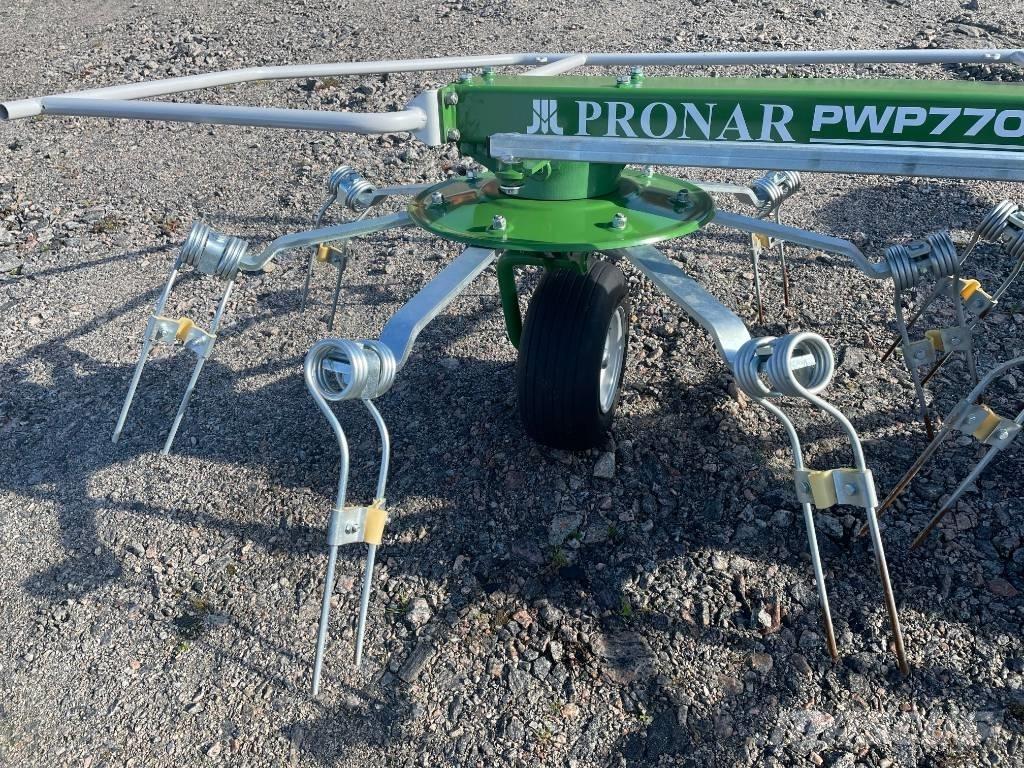 Pronar PWP770C Šieno grėbliai ir vartytuvai