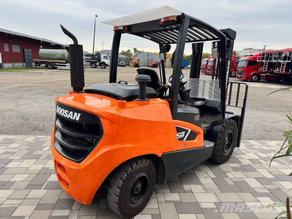 Doosan D 50,  130üó!!! 5t Dyzeliniai krautuvai