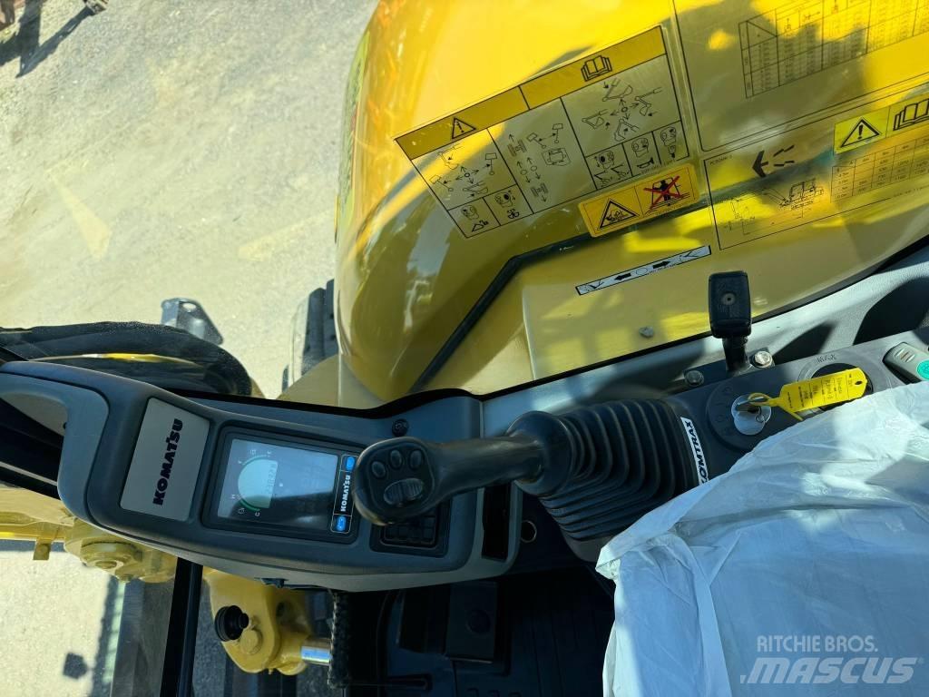 Komatsu PC 80 MR-3 Vidutinės galios ekskavatoriai 7-12 t