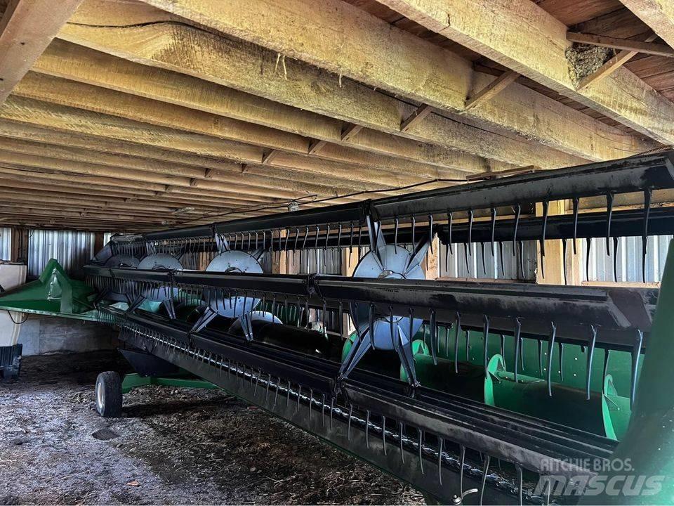 John Deere 925 Derliaus nuėmimo kombainų galvos