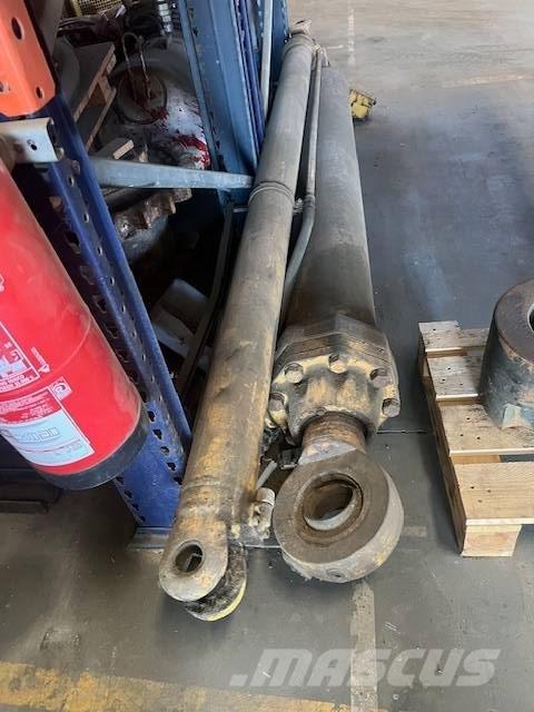 Volvo A25C Hidraulikos įrenginiai