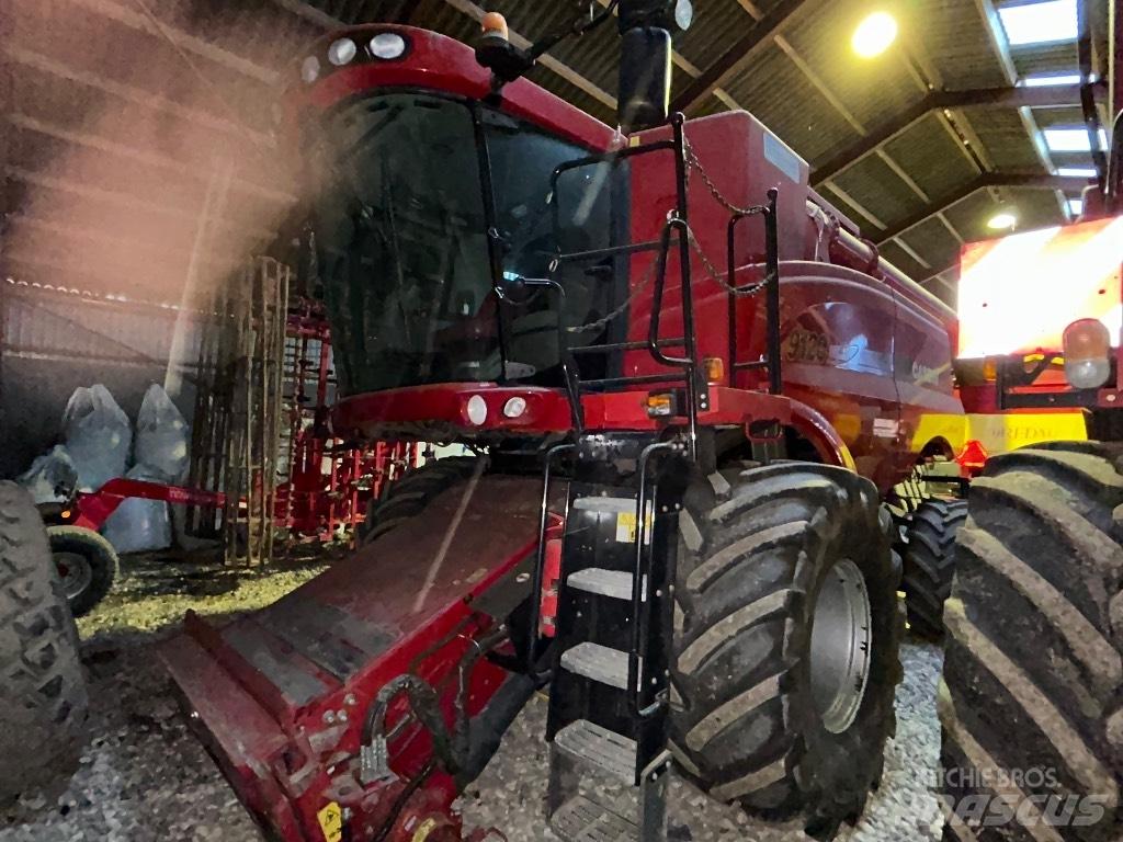 Case IH 9120 Derliaus nuėmimo kombainai