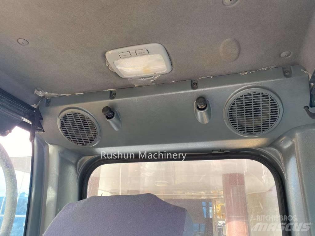 Hyundai 220LC-9S Vikšriniai ekskavatoriai