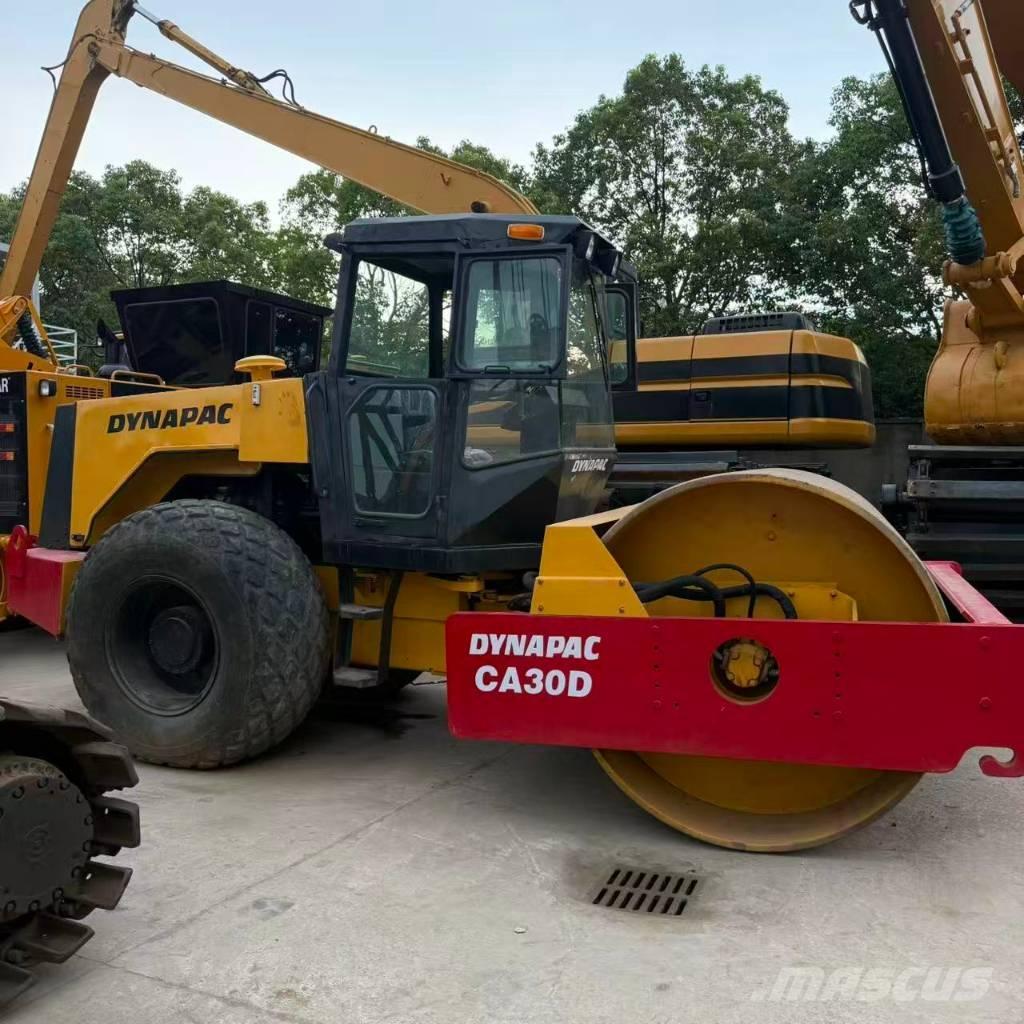 Dynapac CA 30 D Vieno būgno volai