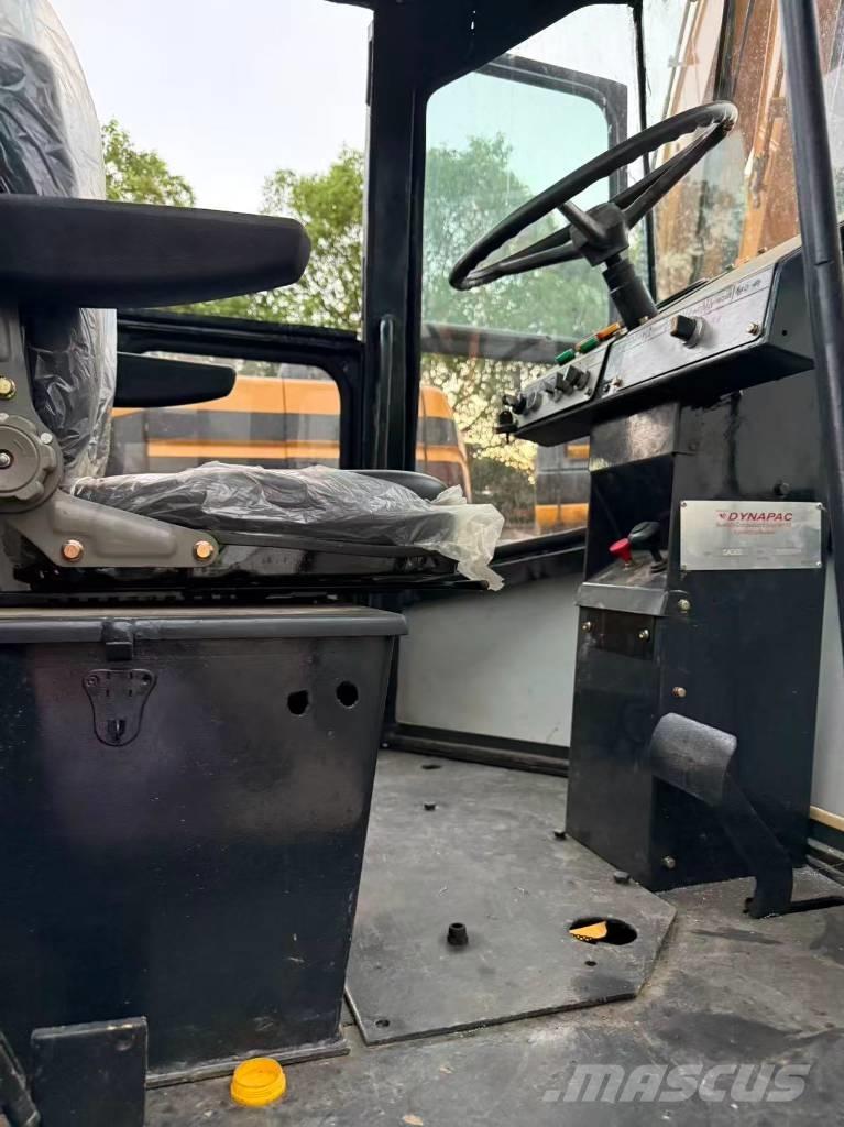Dynapac CA 30 D Vieno būgno volai
