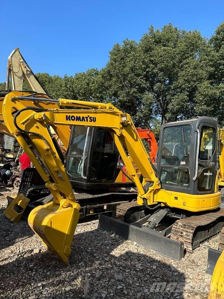 Komatsu PC 40 Vikšriniai ekskavatoriai