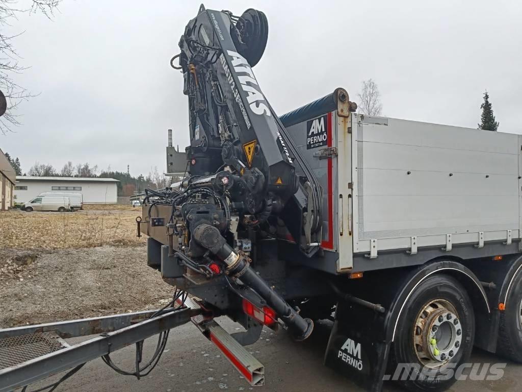 DAF XF 530 FAW Automobiliniai kranai
