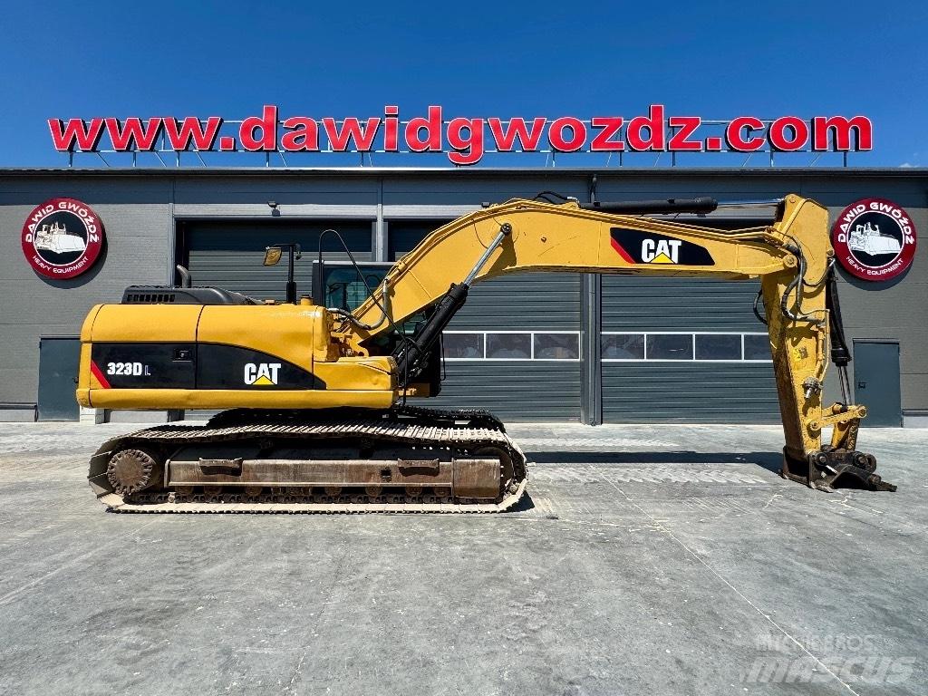 CAT 323 D LN Vikšriniai ekskavatoriai