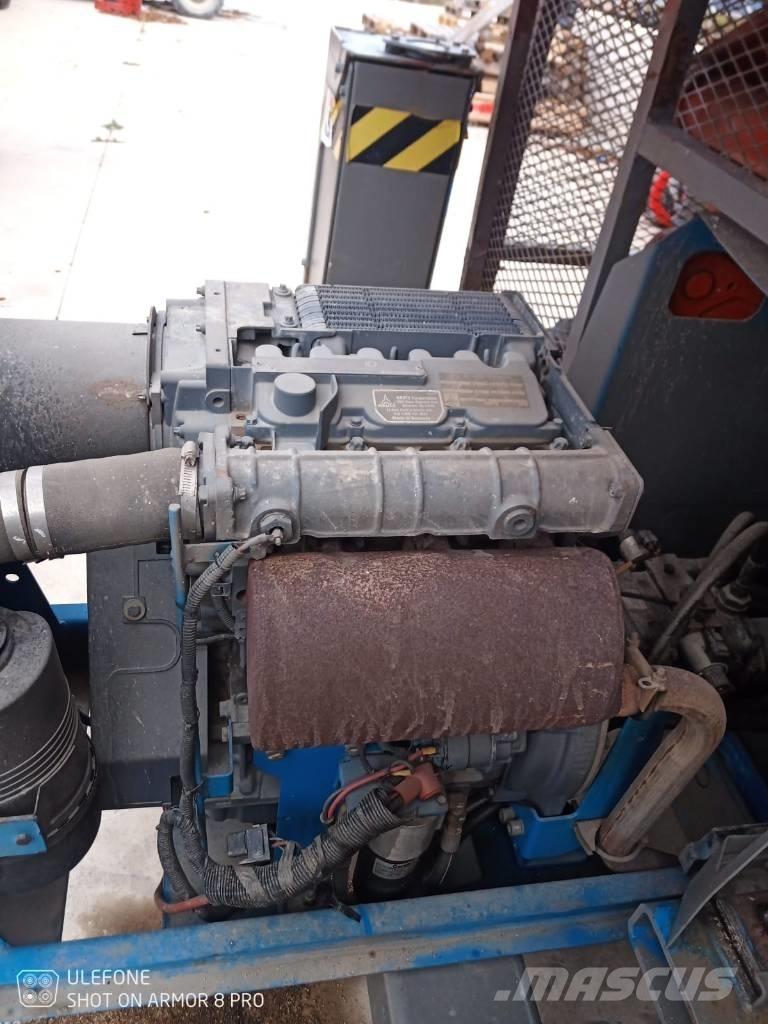 Genie GS 4390 RT Žirkliniai keltuvai