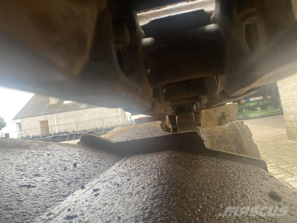 Hitachi EX 135 UR-5 Vikšriniai ekskavatoriai