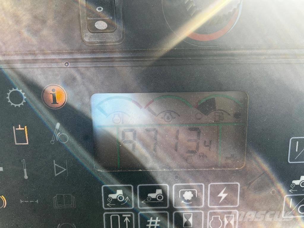 John Deere 8410 Traktoriai