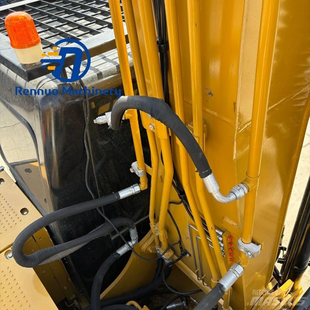 CAT 320DL Vikšriniai ekskavatoriai