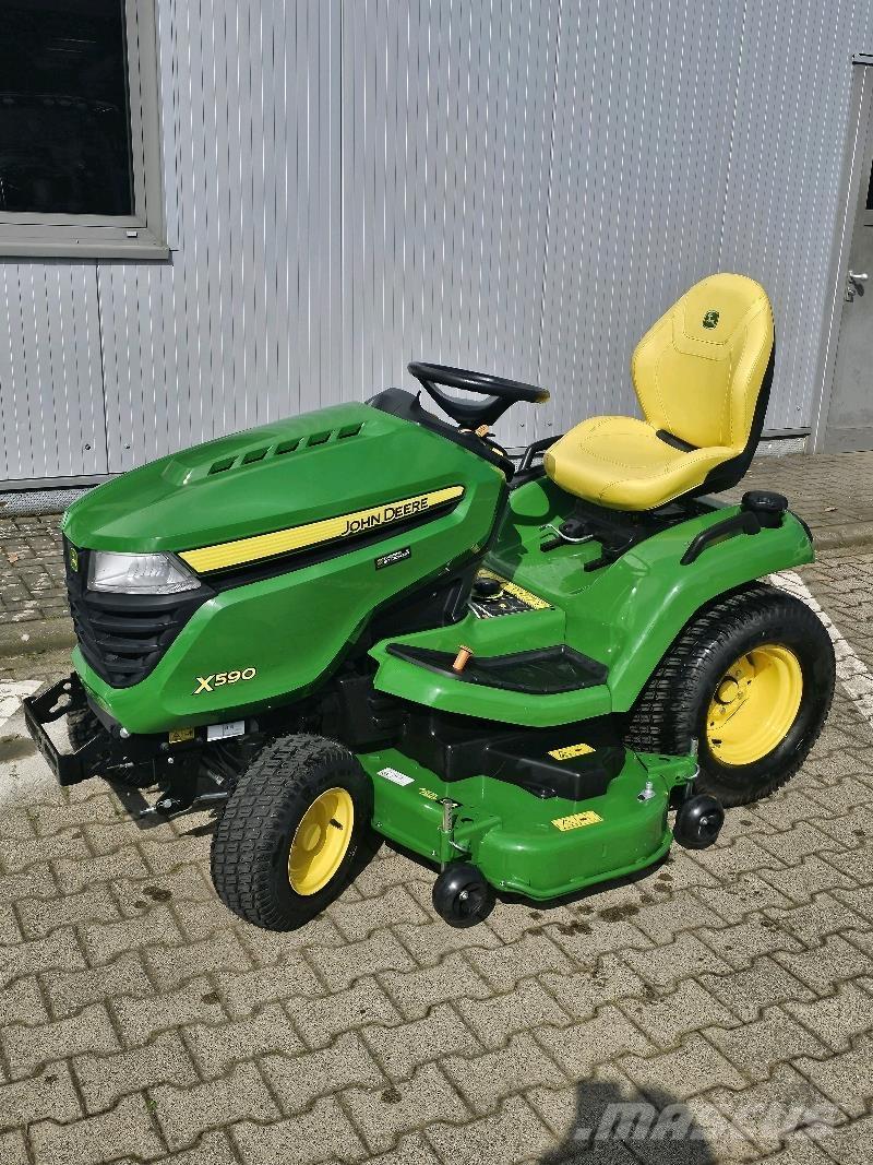 John Deere X590 Šienapjovės
