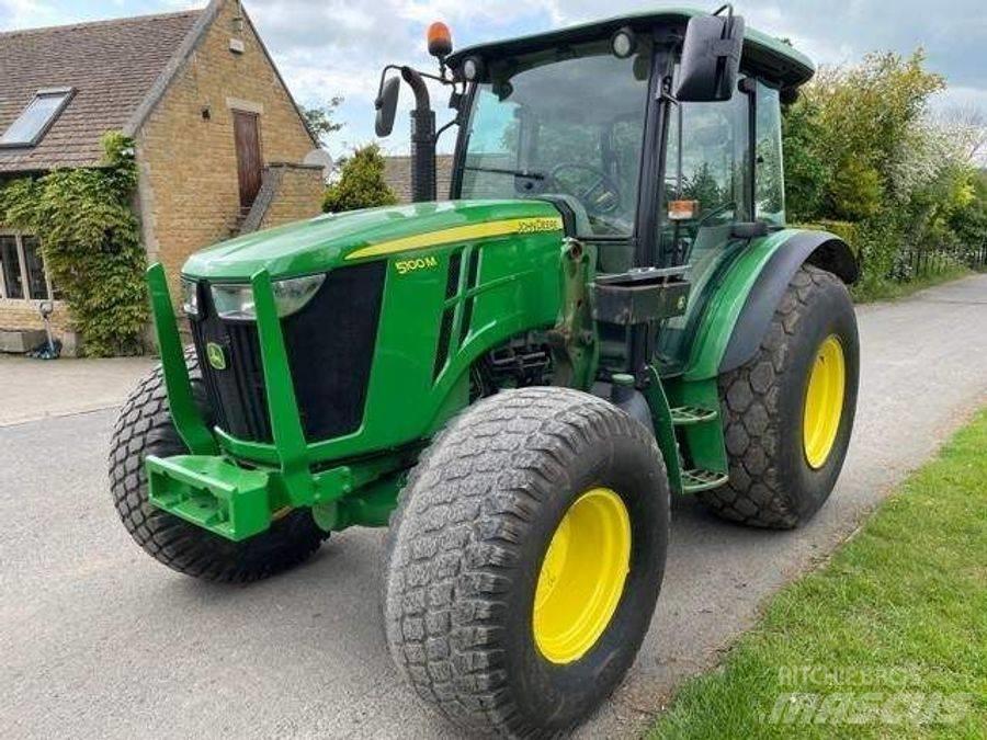 John Deere 5100 M Traktoriai