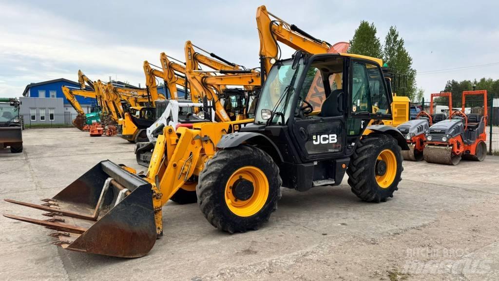 JCB 531-70 Teleskopiniai ratiniai krautuvai