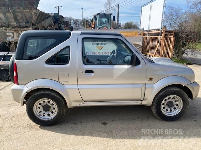 Suzuki Jimny Visureigiai automobiliai
