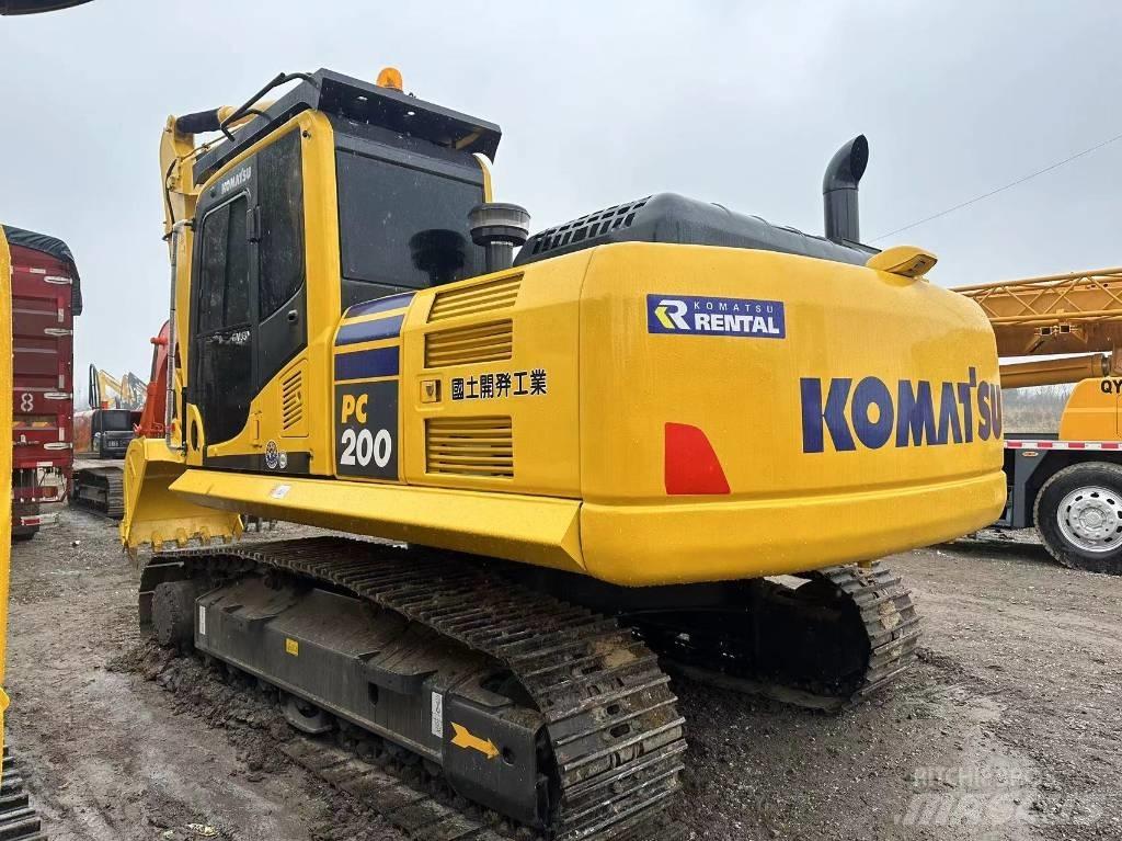 Komatsu PC 200-8 Vidutinės galios ekskavatoriai 7-12 t