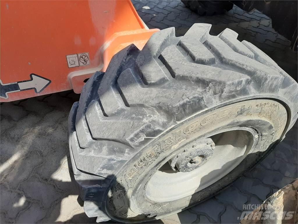 JLG 460SJ Teleskopiniai keltuvai