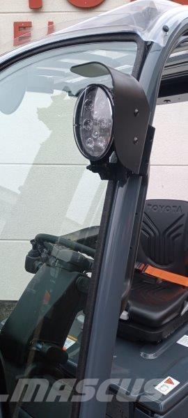 Toyota 8FBM18T Elektriniai šakiniai krautuvai