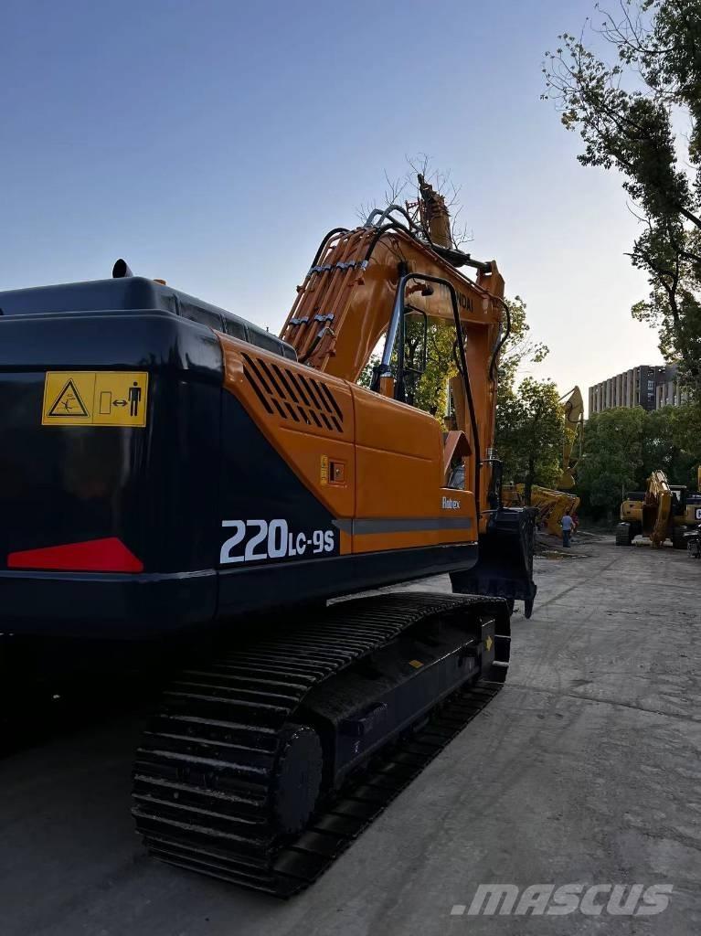 Hyundai 220 LC-9S Vikšriniai ekskavatoriai