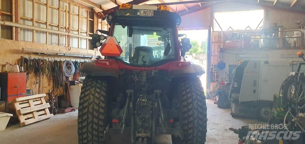 Valtra G125 Active Traktoriai