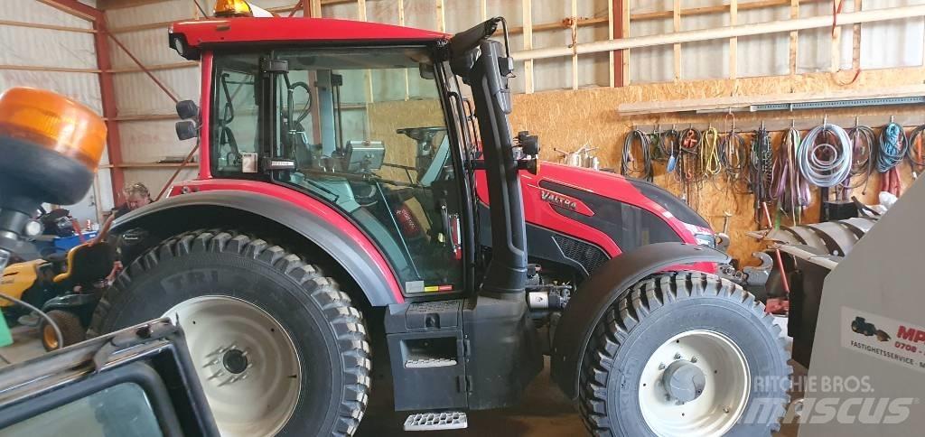Valtra G125 Active Traktoriai