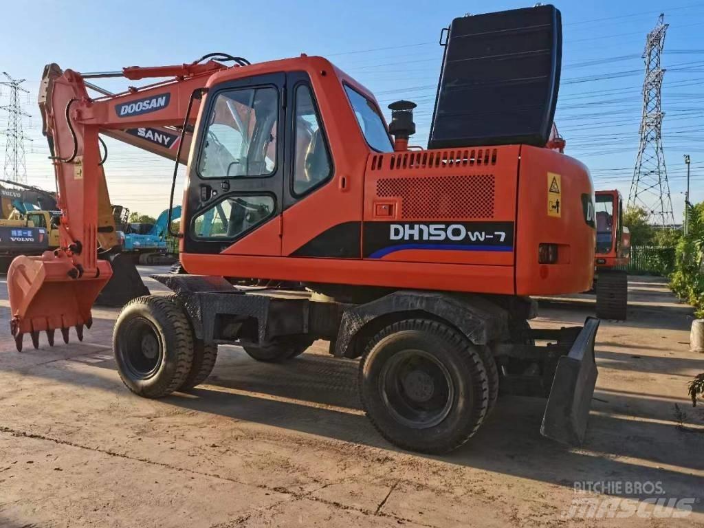Doosan 150 W-7 Ratiniai ekskavatoriai