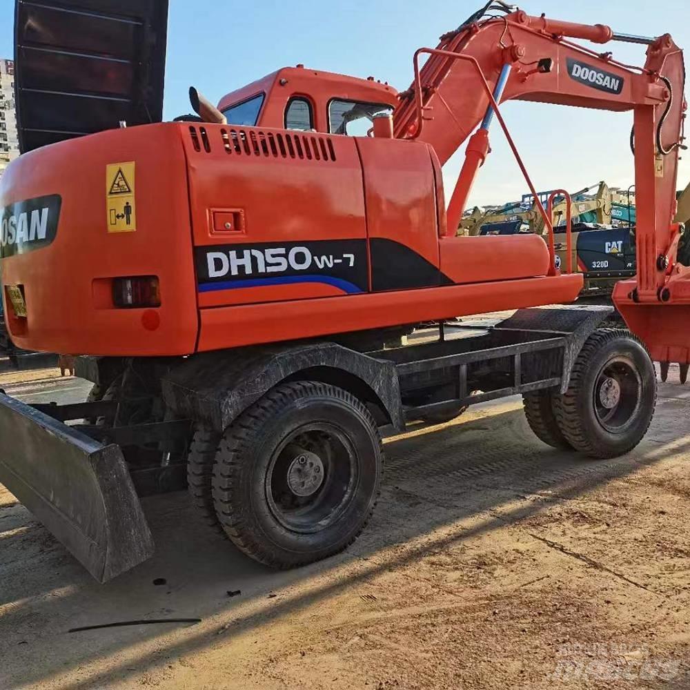 Doosan 150 W-7 Ratiniai ekskavatoriai
