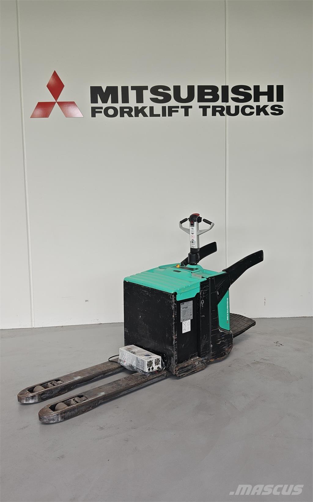 Mitsubishi PBV20N2 Keltuvai su platforma operatoriui