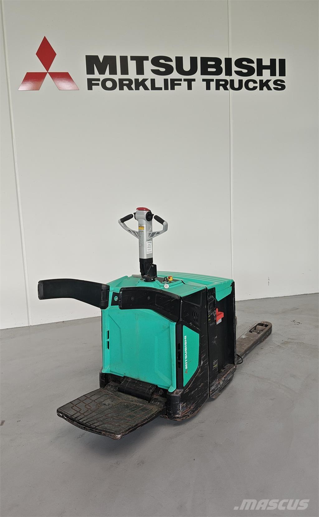 Mitsubishi PBV20N2 Keltuvai su platforma operatoriui