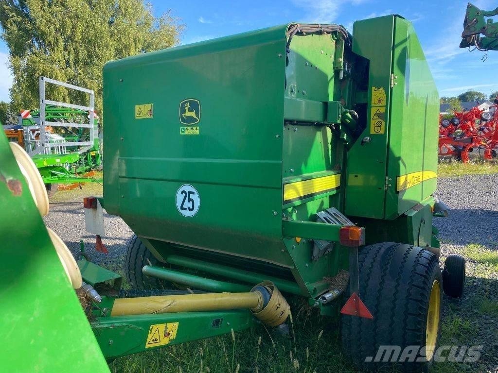 John Deere 568 Ritinių presai