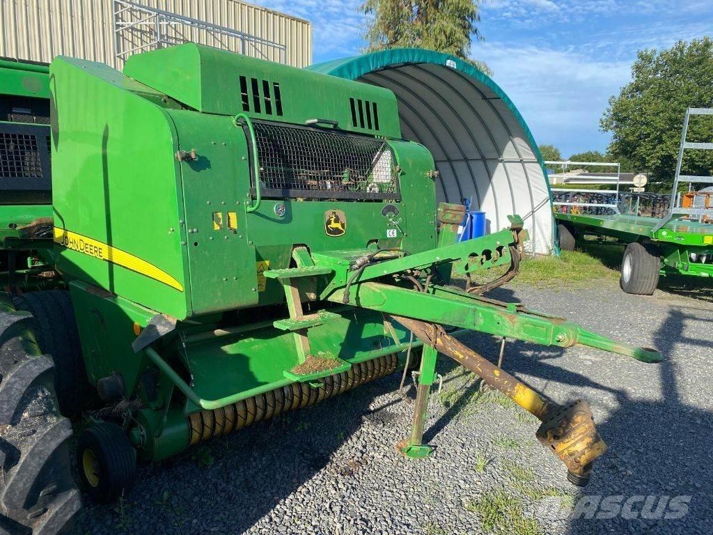 John Deere 568 Ritinių presai