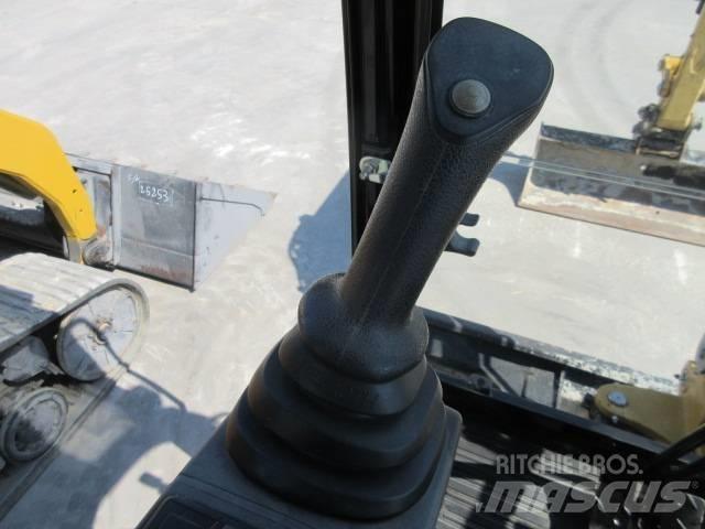CAT 302.7 D CR Mini ekskavatoriai < 7 t